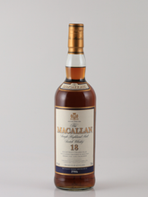 Load image into Gallery viewer, Macallan 18 Years 1986 Old Bottle