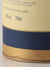 Load image into Gallery viewer, Macallan 18 Years 1986 Old Bottle
