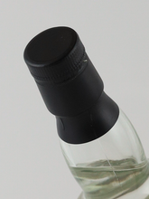 Load image into Gallery viewer, Bloomsbury Lemon Flavor Dry Gin