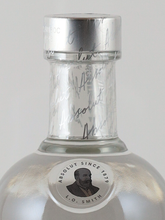 Load image into Gallery viewer, Absolut Vodka 750ml