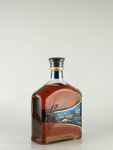 Load image into Gallery viewer, Flor de Cana 12 Years 700ml