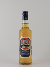 Linie Aquavit 700ml (defective label)