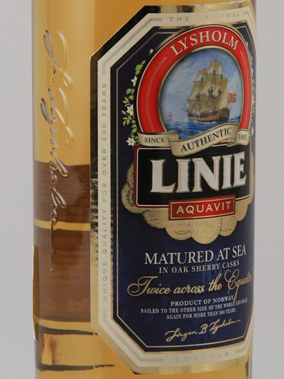 Linie Aquavit 700ml (defective label)