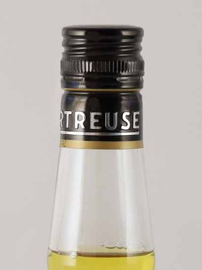 Chartreuse Yellow 43% (Supplier Sale Restricted to Bars and Restaurants) - image 8