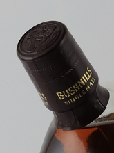 Load image into Gallery viewer, Bushmills Single Malt 16 Years Old Label