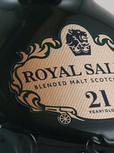Load image into Gallery viewer, Royal Salute 21 Years Malt Blend