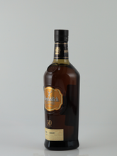 Load image into Gallery viewer, Glenfiddich 30 Years