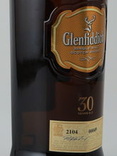 Load image into Gallery viewer, Glenfiddich 30 Years