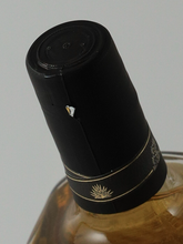 Load image into Gallery viewer, Mezcal Divino Reposado Single Barrel