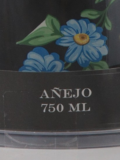 Dona Celia Anejo