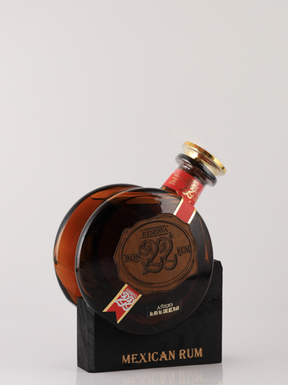 El Ron Prohibido 22 Year Old - image 2