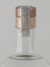 Load image into Gallery viewer, Toranomon Seasonal Gin Mandarin Flower 45%