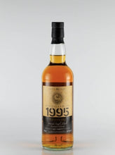 Load image into Gallery viewer, Kingsbury Gold Glen Grant 26 Years 1995