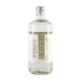 YASO Non-Alcoholic Gin Uonuma Cedar Standing in Morning Mist