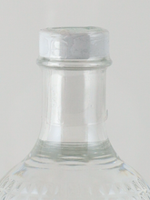 Load image into Gallery viewer, Eden Mill Fusion Gin with Glass