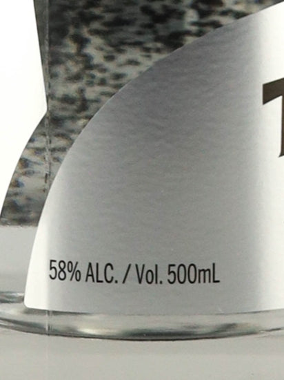 Tanglin Black Powder Gin
