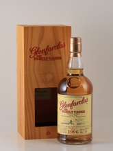 Load image into Gallery viewer, Glenfarclas Family Cask 1996/2022 55.4%