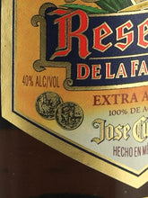 Load image into Gallery viewer, Cuervo Reserva de la Familia 2023