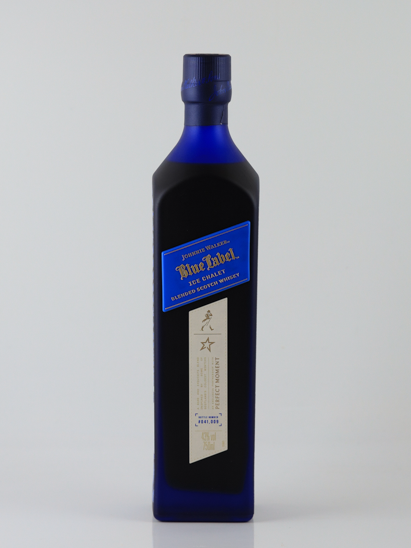 Johnnie Walker Blue Label Ice Chalet