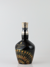 Load image into Gallery viewer, Royal Salute 21 Years Harris Reed Edition Gold