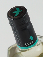 Load image into Gallery viewer, Suntory Japanese Gin SUI