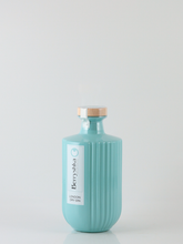 Load image into Gallery viewer, Belushka London Dry Gin