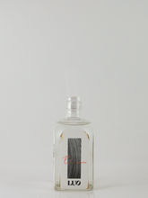 Load image into Gallery viewer, LUO Palo Santo Gin