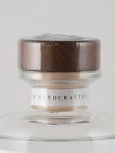 Load image into Gallery viewer, Dishonest London Dry Gin