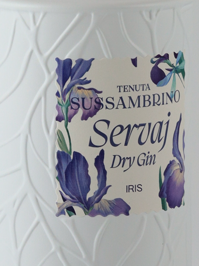 Servaj Dry Gin Iris