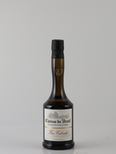 Load image into Gallery viewer, Chateau de Breuil Fine Calvados Liqueur Au Calvados Cocktail Gift Set