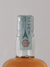 Load image into Gallery viewer, Silver Seal Glen Garioch 25 years 1990 52.1% (defective label)
