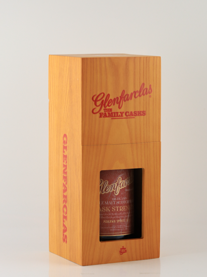 Glenfarclas 9 years 2016 for MSS 59.7% (with wooden box)