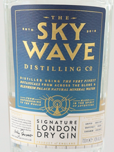 Load image into Gallery viewer, Sky Wave London Dry Gin