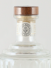 Load image into Gallery viewer, Sky Wave London Dry Gin