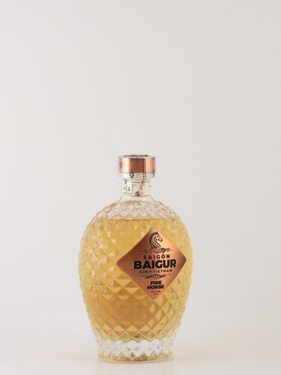 Saigon Baigur Fine Horse Gin - image 3