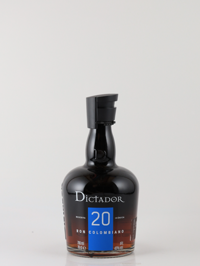 Dictador 20 Year Old