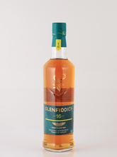 Load image into Gallery viewer, Glenfiddich 16 Year Old Aston Martin F1 Design 2026 Release