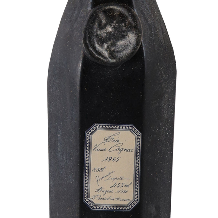Alexandre Leopold 1965/1992 Cognac, aged bottle surface and front label detail