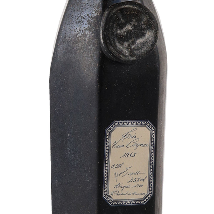Alexandre Leopold 1965/1992 Cognac, front label and medallion close-up