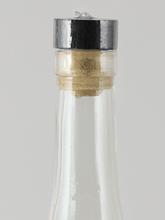Load image into Gallery viewer, Amaras Verde Momento - Bottle Of Japan