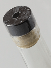 Load image into Gallery viewer, Amaras Verde Momento - Bottle Of Japan