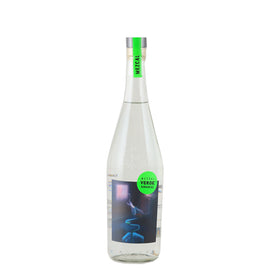 Amaras Verde Momento mezcal, clear bottle front view