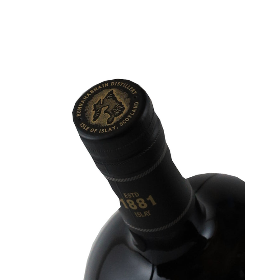 Bunnahabhain 18 Year Old 700ml Islay Single Malt Scotch Whisky - cap top