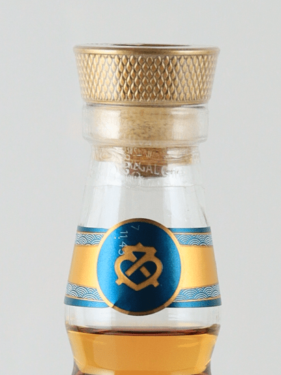 Chivas Regal 18 Year Old Mizunara Cask Finish 700ml Without Box - Bottle Of Japan