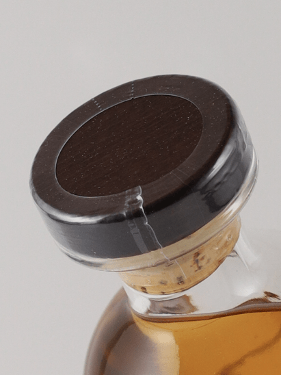 Drum mor Laphroaig 11 Year Old 2013 - Bottle Of Japan