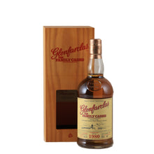 Load image into Gallery viewer, Glenfarclas Family Casks 1980/2022 46.7% Single Malt Scotch Whisky - bottle and wooden box