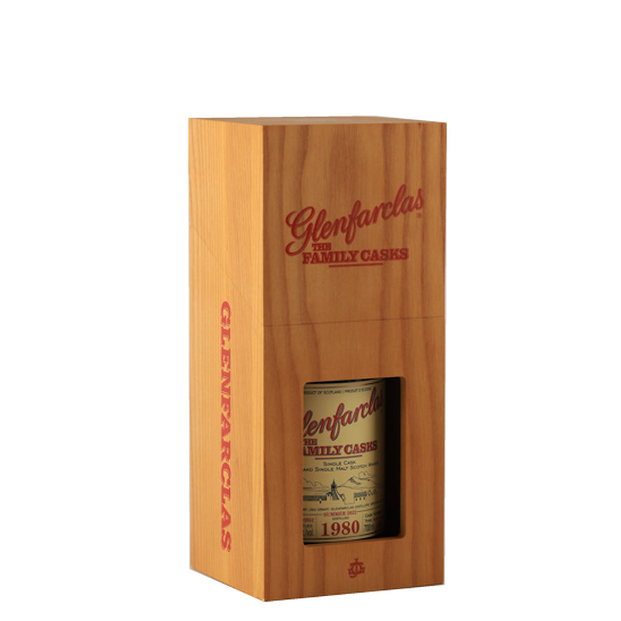 Glenfarclas Family Casks 1980/2022 46.7% Single Malt Scotch Whisky - wooden presentation box