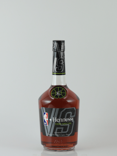 Hennessy VS Season 4 NBA Limited Edition - Bottle Of Japan
