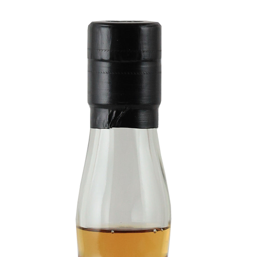 Ichiro's Malt Malt and Grain 20th Anniversary Edition World Blended Whisky 48% 700ml - cap and neck
