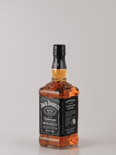 Load image into Gallery viewer, Jack Daniel's Guitar Pack - Bottle Of Japan
